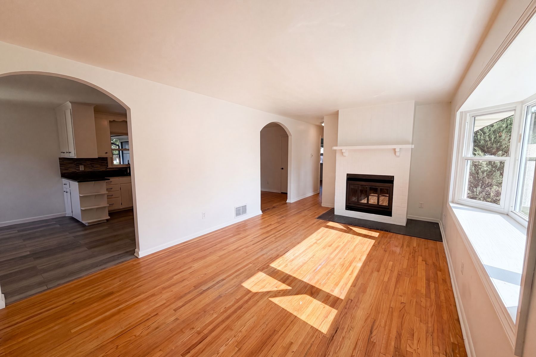Property photo 3 of 6180 6th St NE
