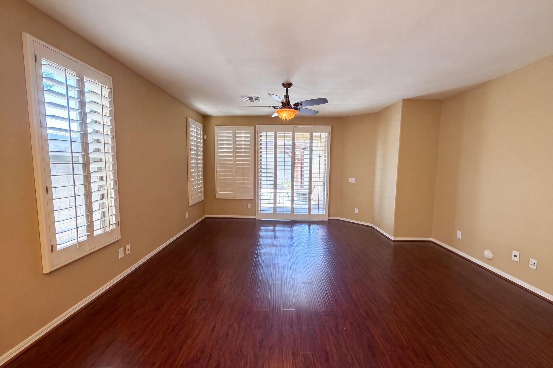Property photo 3 of 29398 N 67th Dr