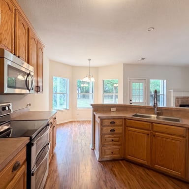 Property photo 2 of 6218 Kingswood Dr