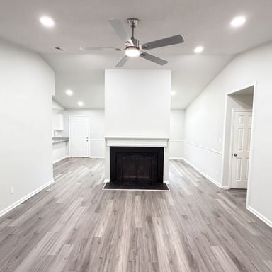 Property photo 3 of 8822 Hunter Green Ln