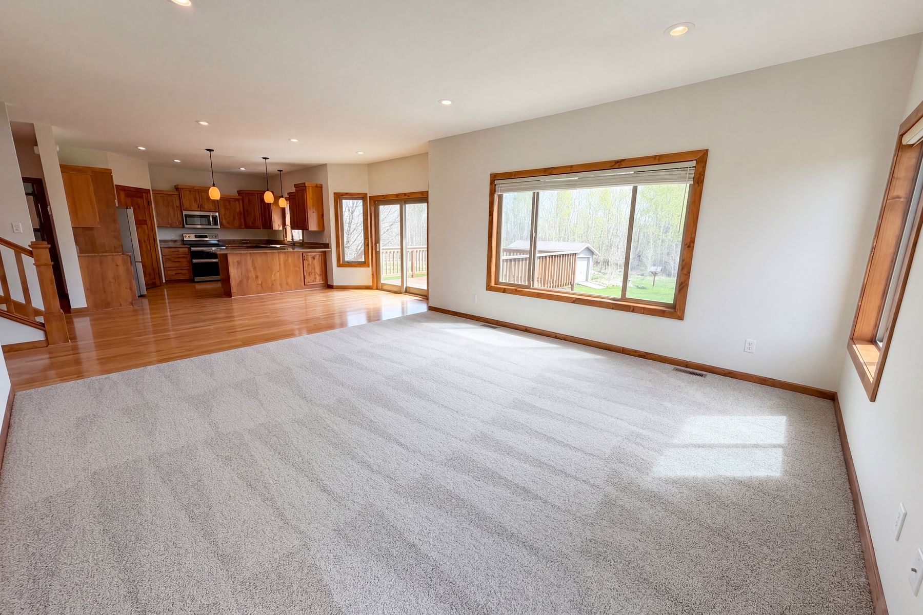 Property photo 3 of 3072 Nottingham Rd S