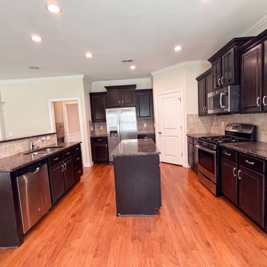 Property photo 2 of 621 Gaelens Ln
