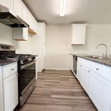 Property photo 2 of 210 Expedition Way