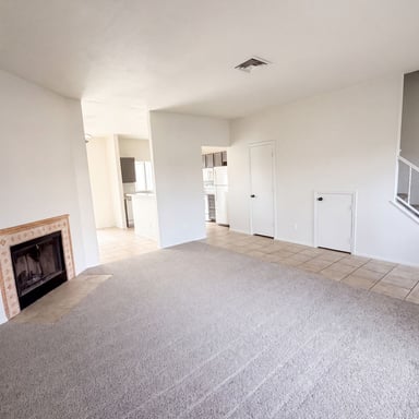 Property photo 3 of 1601 N Saba St Unit 273