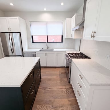 Property photo 2 of 8723 Lookout Mountain Ave