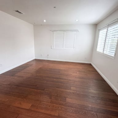 Property photo 3 of 1138 S St Andrews Pl