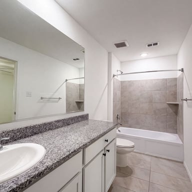Property photo 3 of 408 Riverside Dr