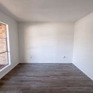Property photo 3 of 260 Rolling Hills Pl