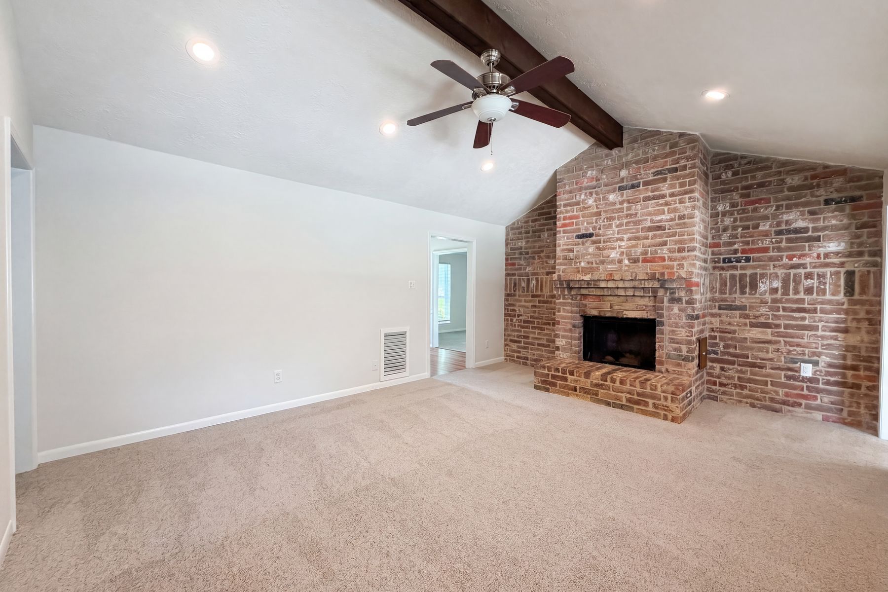 Property photo 3 of 2503 Whispering Springs Dr