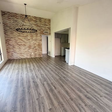 Property photo 3 of 7300 Corbin Ave Unit M
