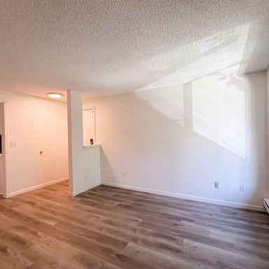 Property photo 3 of 650 SW Meadow Dr Unit 209
