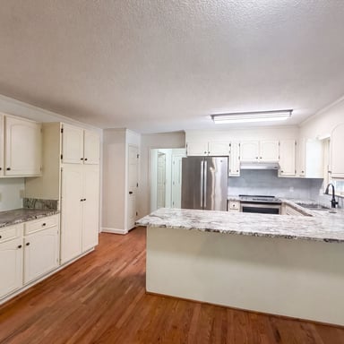 Property photo 2 of 335 Dill Cir