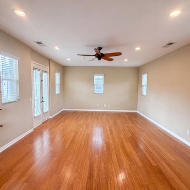 Property photo 3 of 48 Laurelhurst Dr
