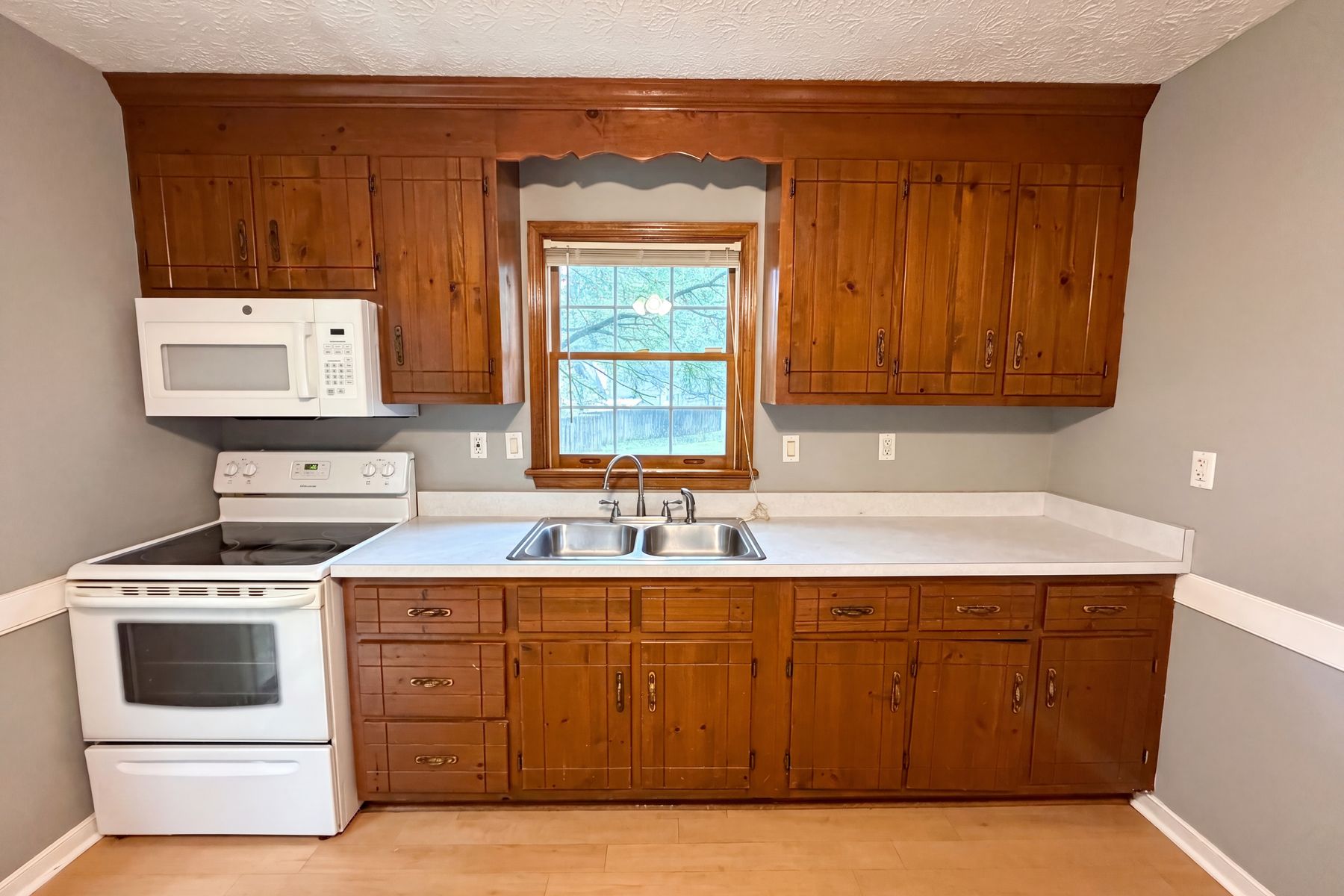 Photo 2 of 16 of 2700 Tipton St, South Chesterfield, VA