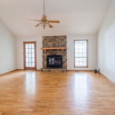 Property photo 3 of 120 Bay Ct