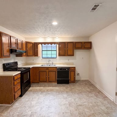 Property photo 2 of 6020 Morning Glory Pl