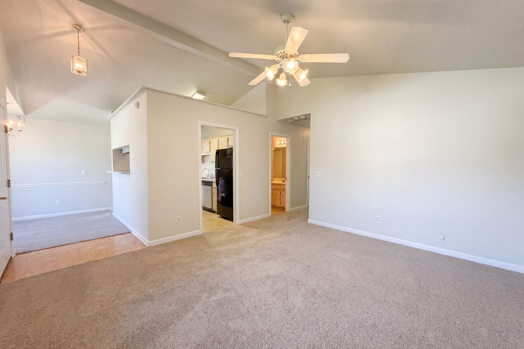 Property photo 3 of 609 Sandy Spring Trl