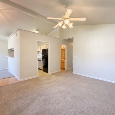 Property photo 3 of 609 Sandy Spring Trl