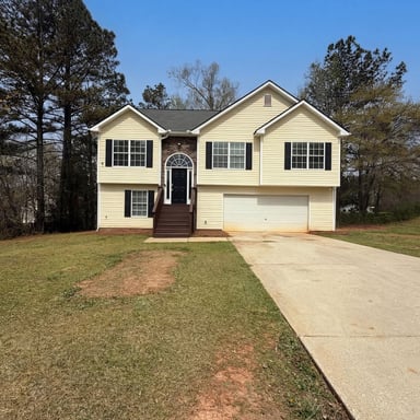 Property photo 1 of 479 Clearwater Way
