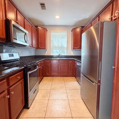 Property photo 2 of 31891 Domenoe Way
