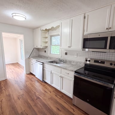 Property photo 2 of 612 Victor Dr