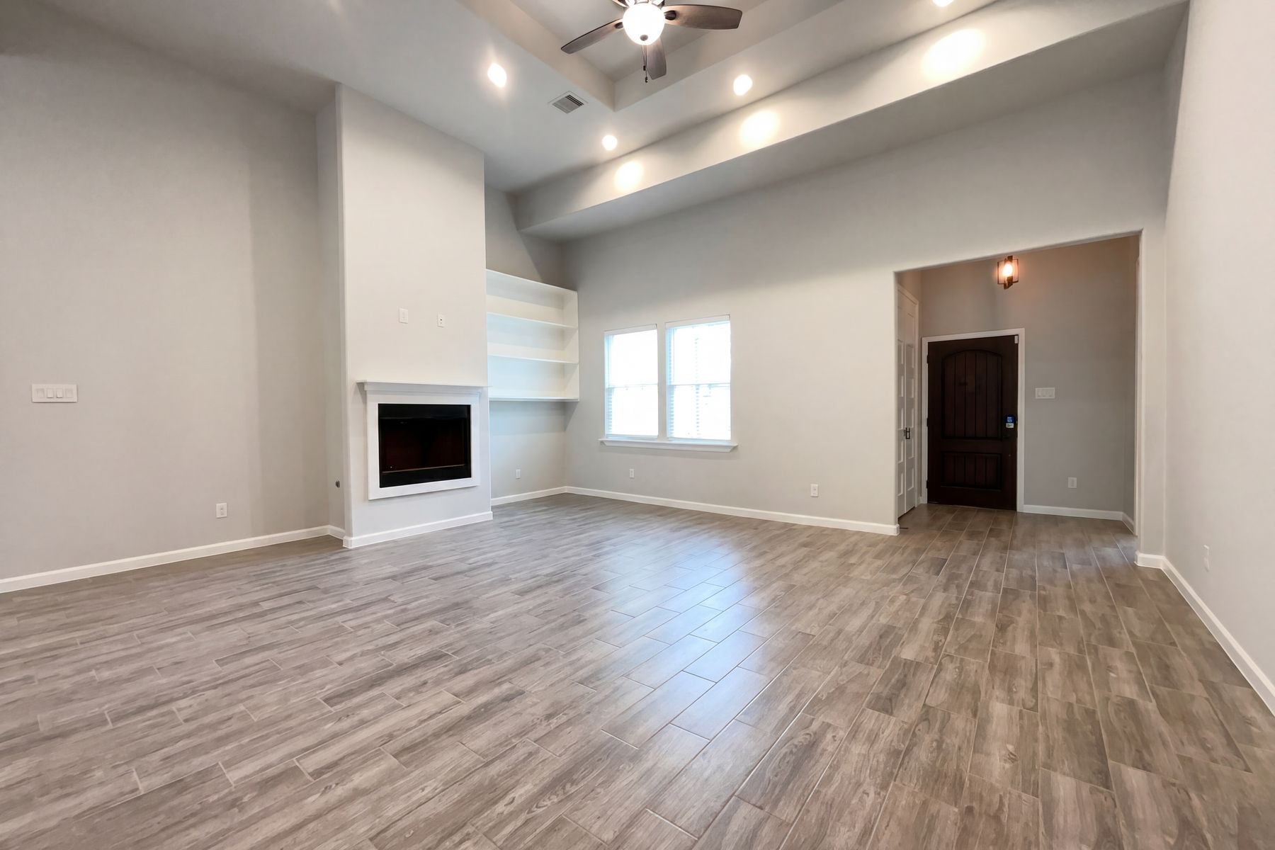 Property photo 3 of 40402 Mostyn Dr