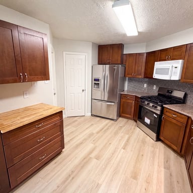 Property photo 2 of 318 Floravista Dr