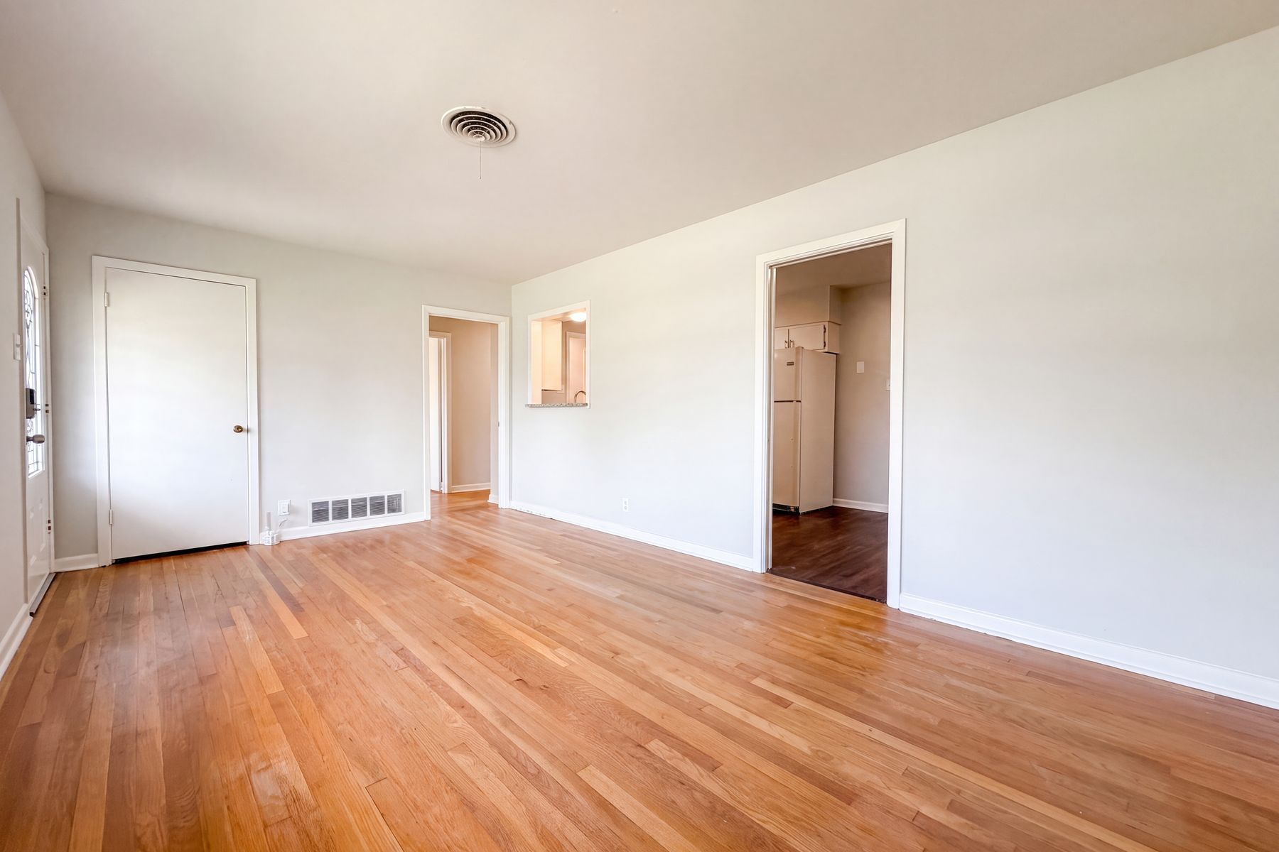 Property photo 3 of 4922 Bernadine Dr