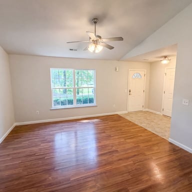Property photo 3 of 102 Hayworth Ave