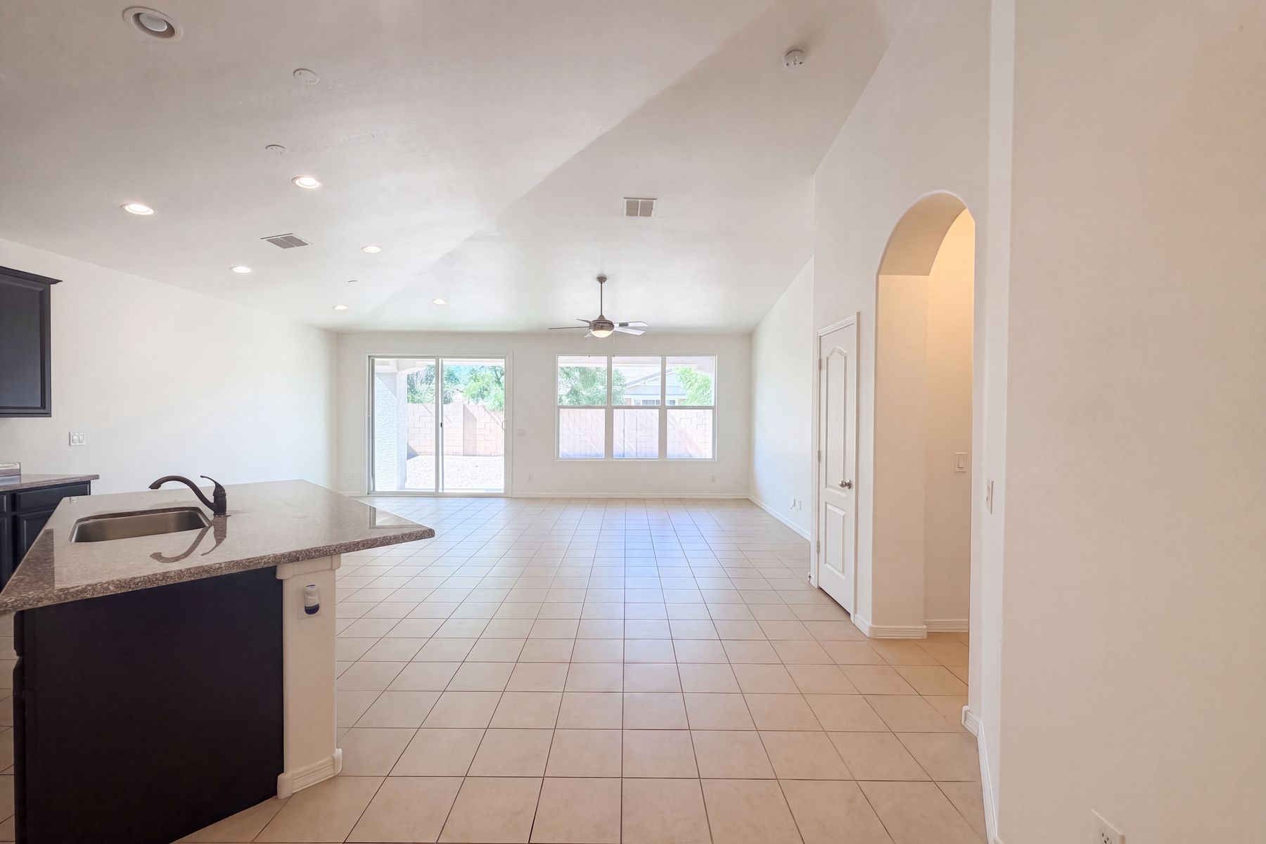 Property photo 3 of 22338 E Via De Olivos