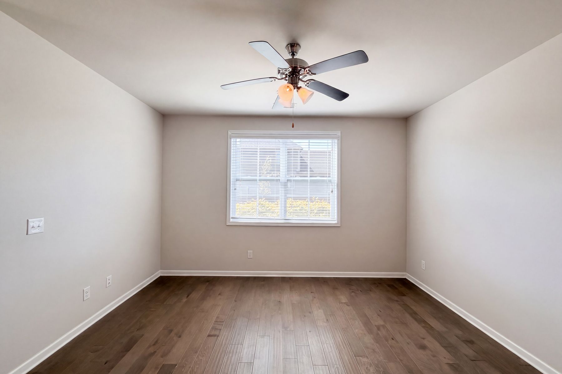 Property photo 3 of 415 Prestige Ct