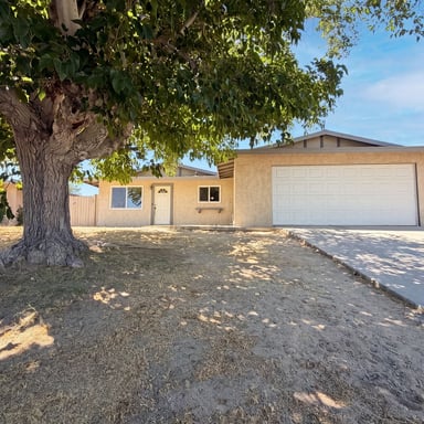 Property photo 1 of 15929 La Verida Dr