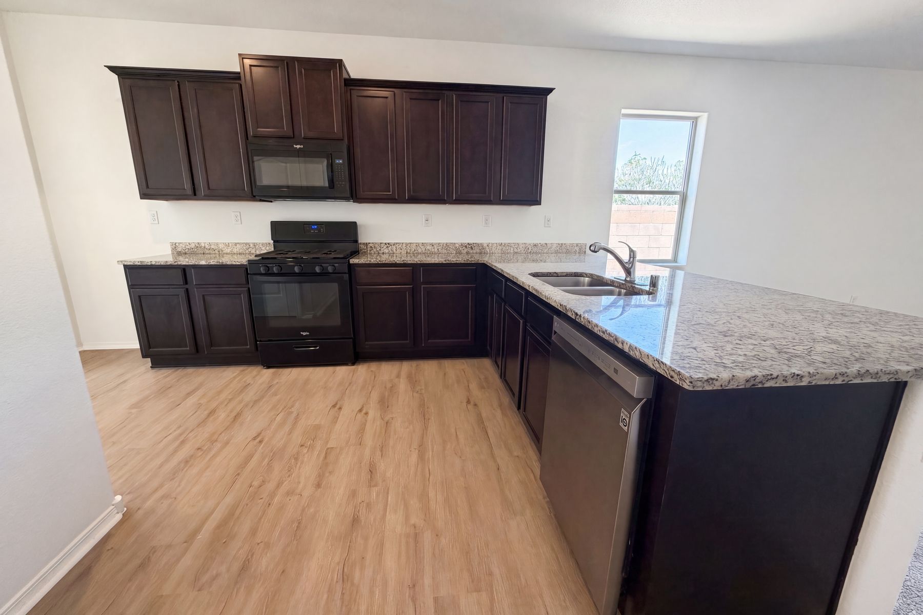 Photo 2 of 19 of 3504 Wild Horse Rd NE, Rio Rancho, NM