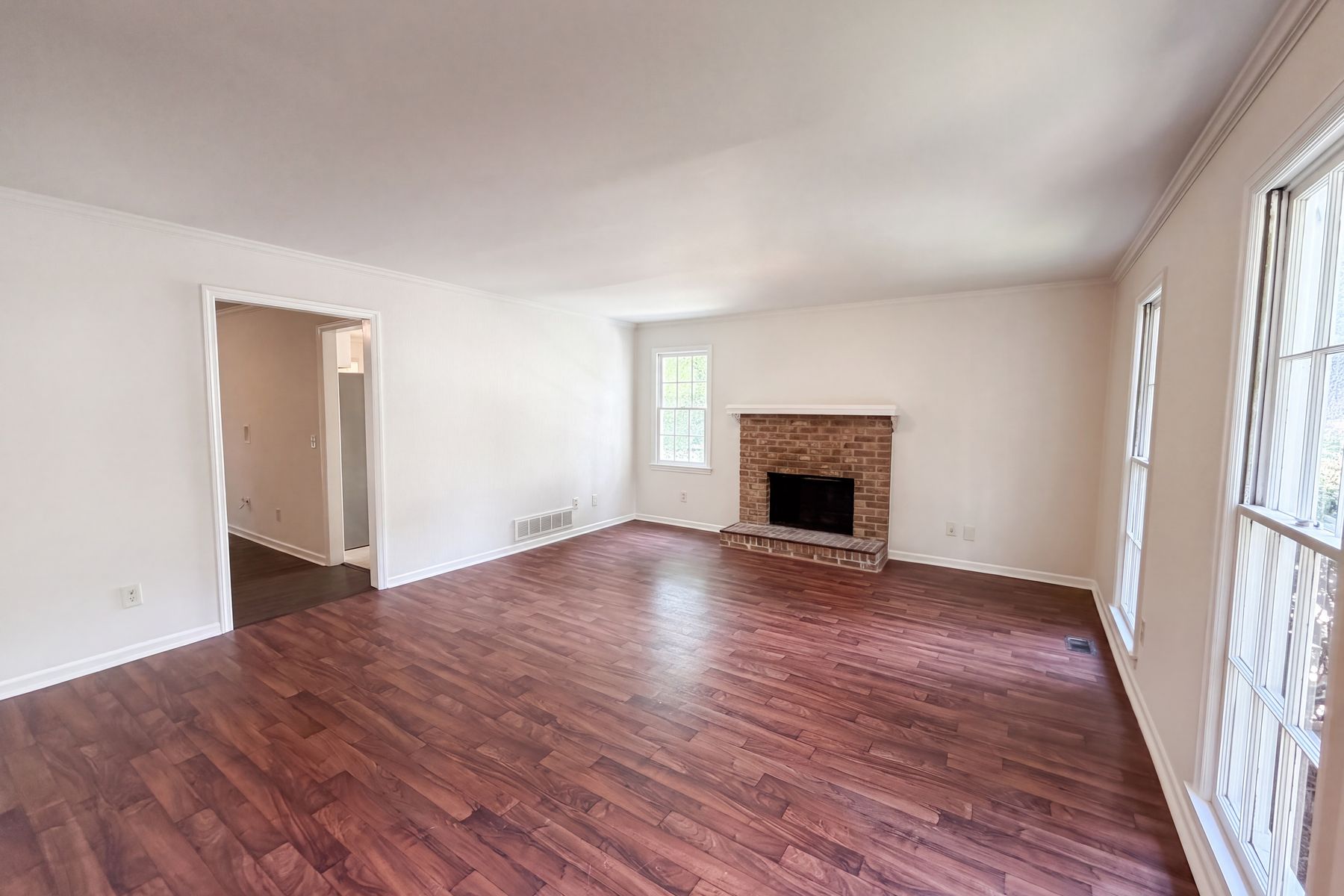 Property photo 3 of 124 Calloway Ct