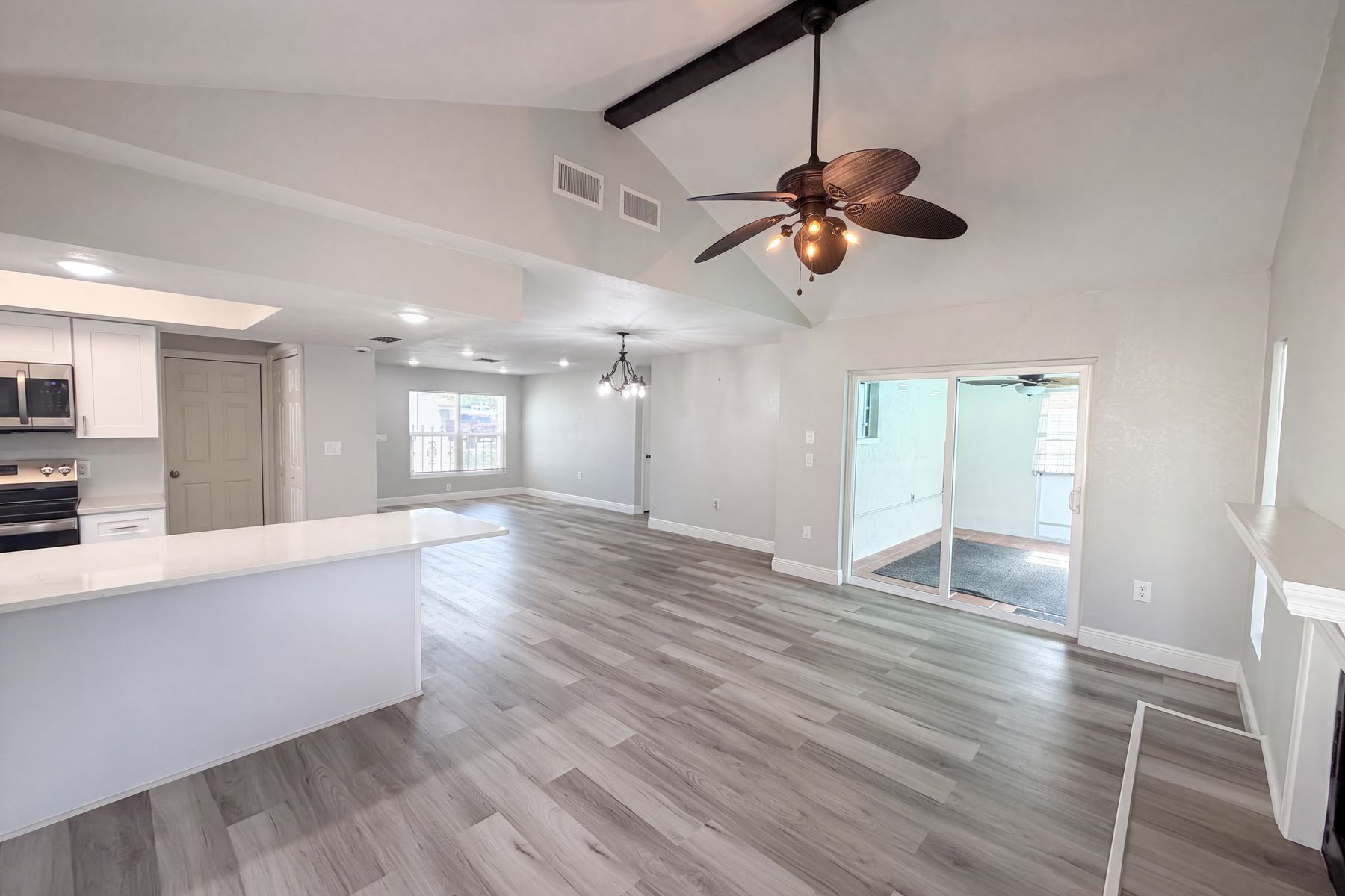 Property photo 3 of 7428 Mako Dr
