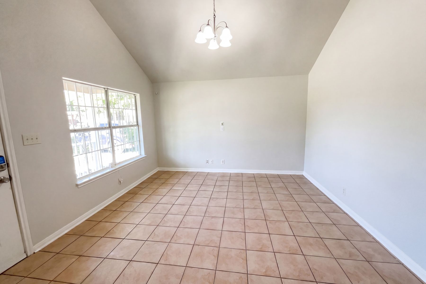 Property photo 3 of 236 Lawton St