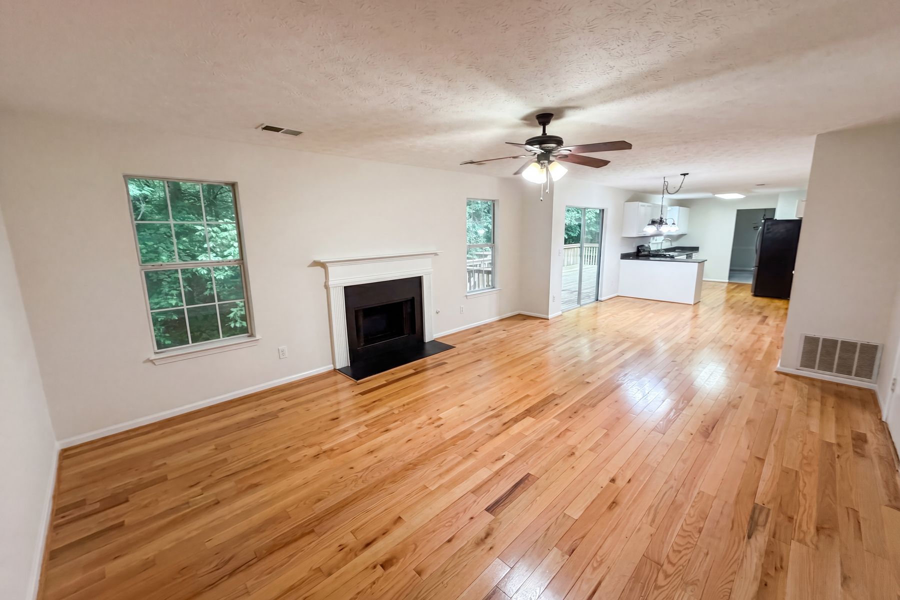 Property photo 3 of 1800 Ivy Stone Ct