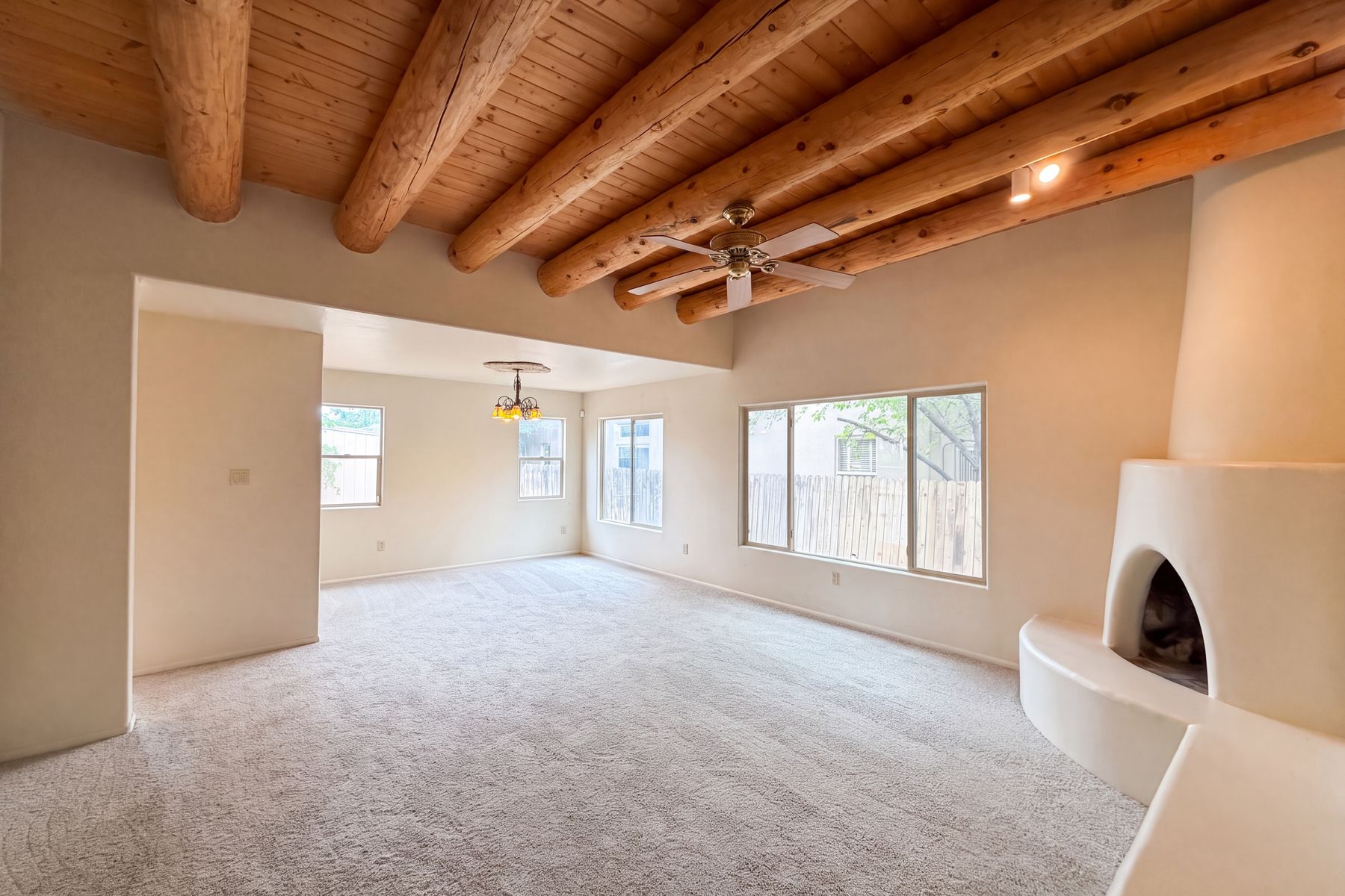 Property photo 3 of 6605 Camino Rojo