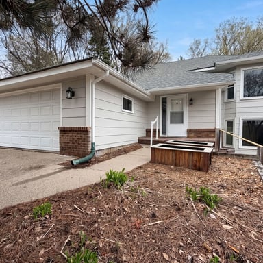 Property photo 1 of 6475 Grand View Dr