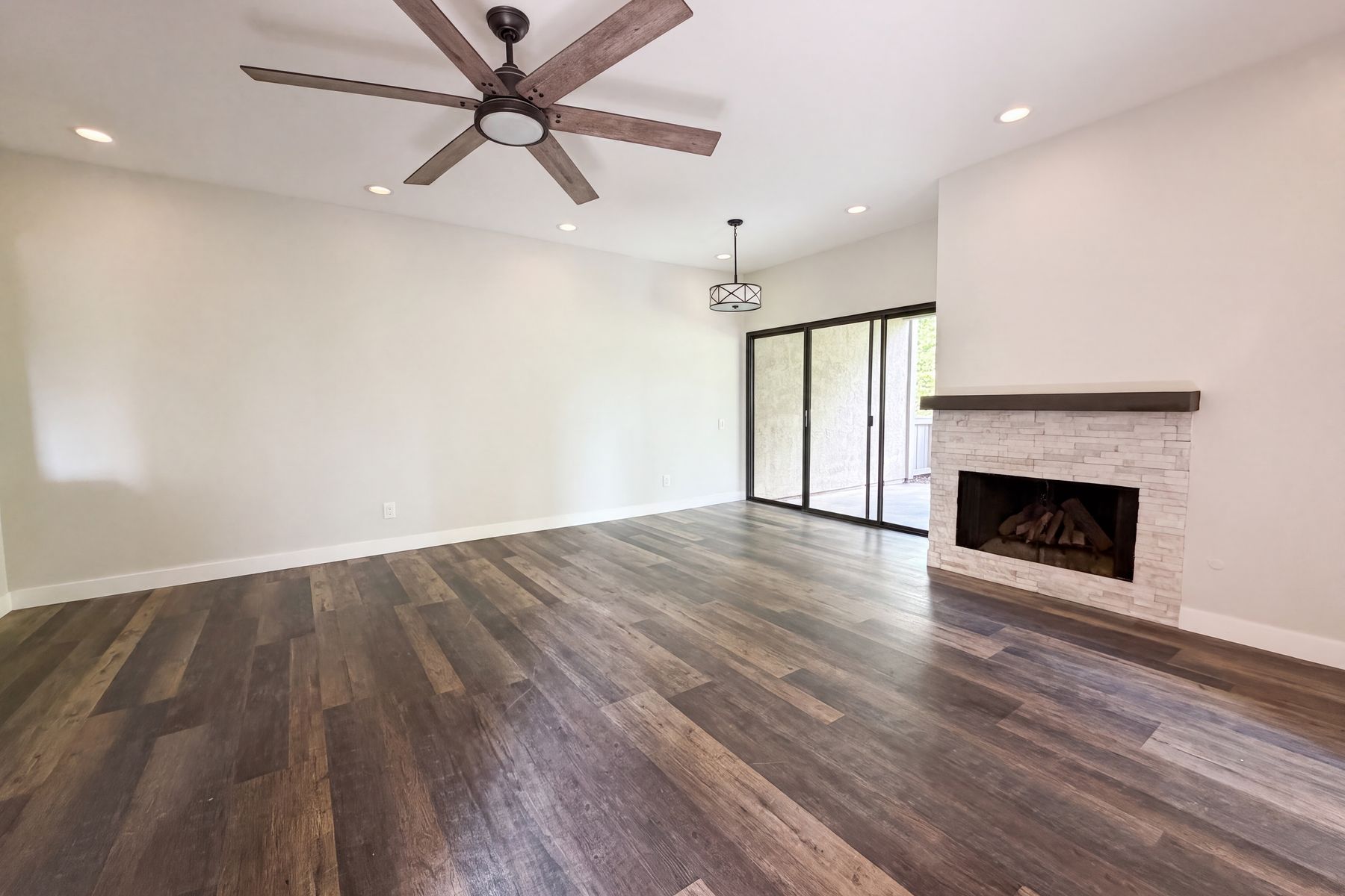 Property photo 3 of 3625 Avocado Village Ct Unit 130