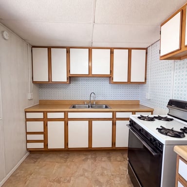 Property photo 2 of 1758 39th St