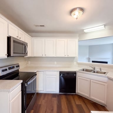 Property photo 2 of 112 Rockbridge Ct