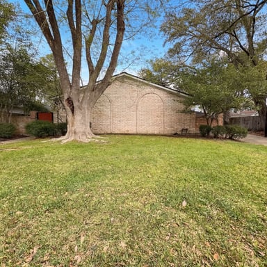 Property photo 1 of 10726 Sugar Hill Dr