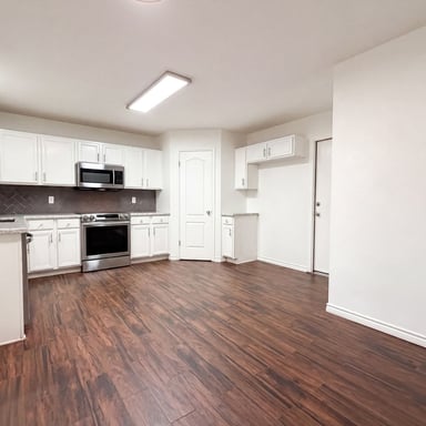 Property photo 2 of 8423 Berry Knoll Dr