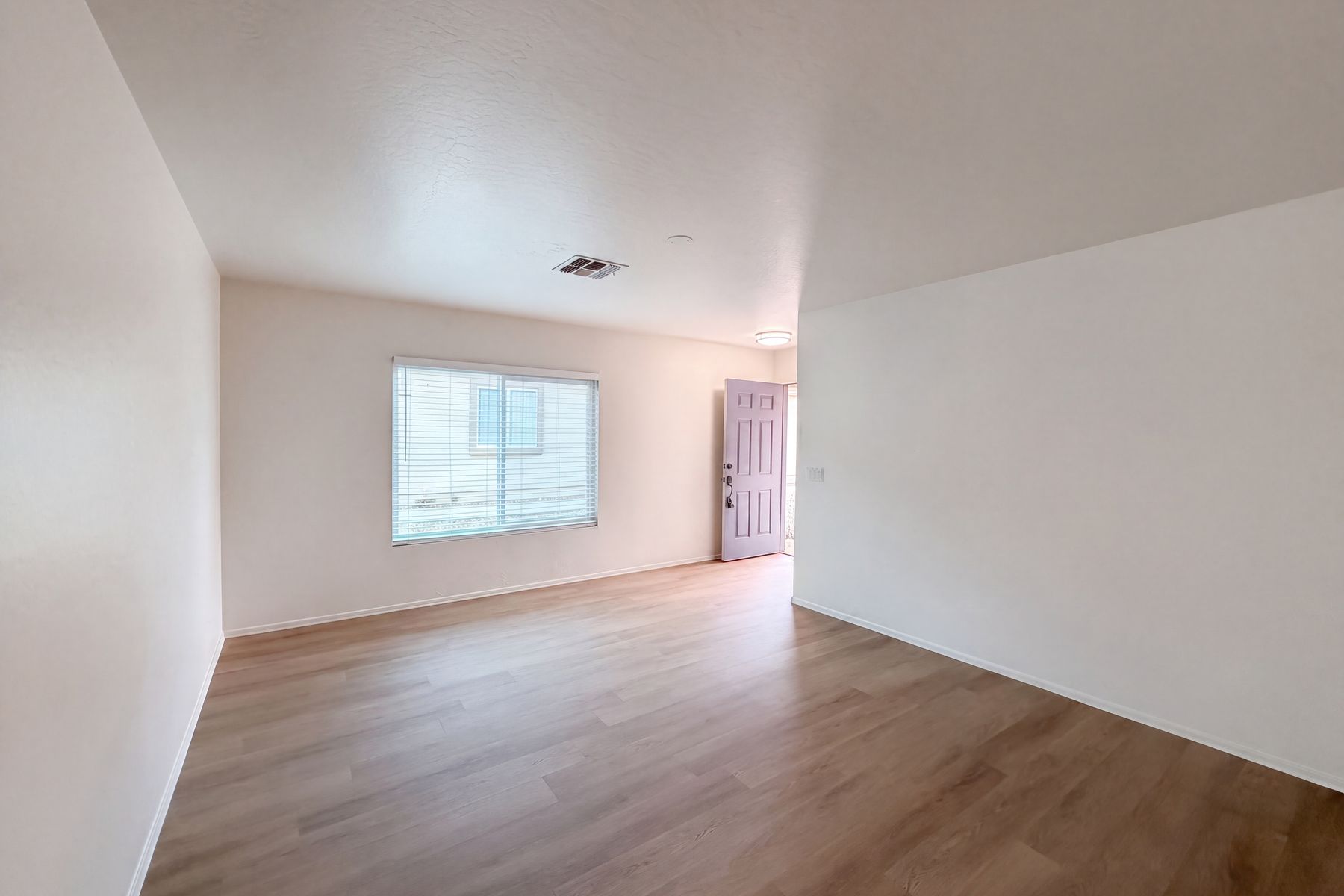 Property photo 3 of 198 N 222nd Dr