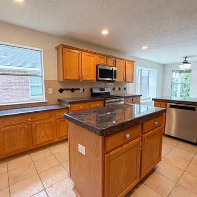 Property photo 2 of 2127 Hannover Way