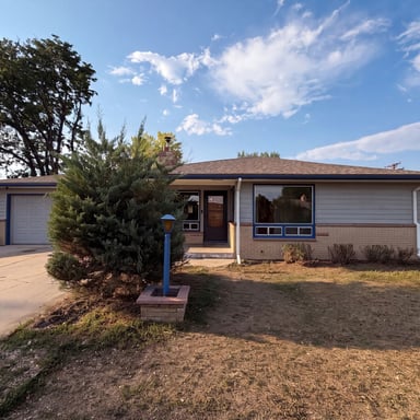 Property photo 1 of 1535 W 15th St