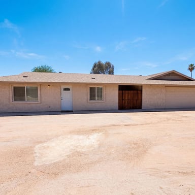 Property photo 1 of 2035 S 227th Ave