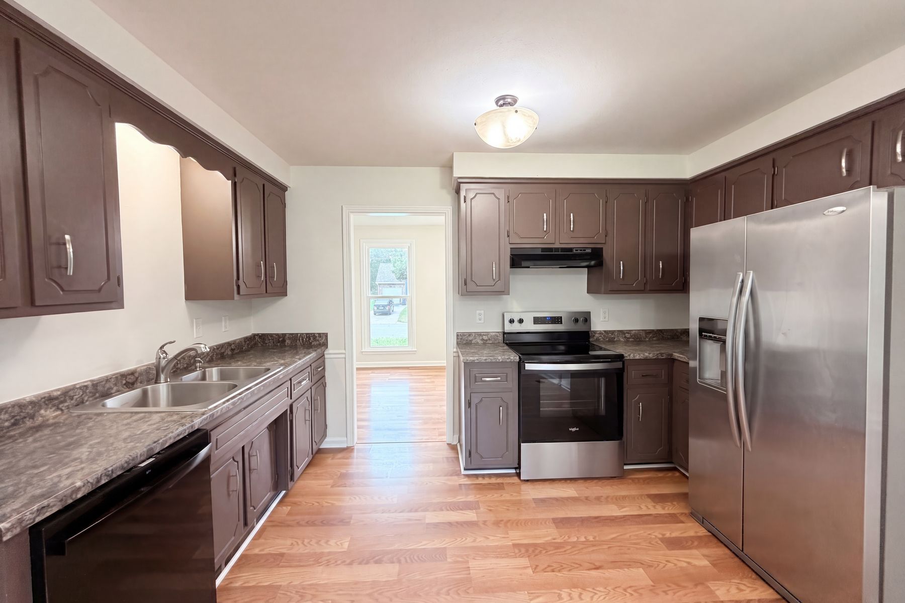 Photo 2 of 24 of 3402 Chaney Ln, Clarksville, TN