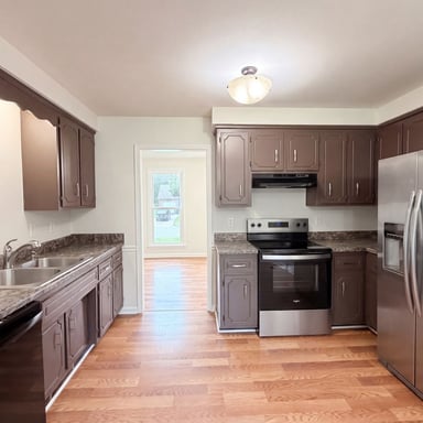 Property photo 2 of 3402 Chaney Ln